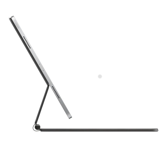 Apple GEN6 (2023) Black Magic Keyboard. Perfect condition, hardly used. $250 - Picture 12 of 12